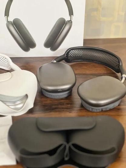 Apple AirPods Max Wireless Over-Ear Headphones. Active Noise Cancelling