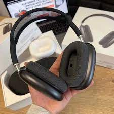 Apple AirPods Max Wireless Over-Ear Headphones. Active Noise Cancelling