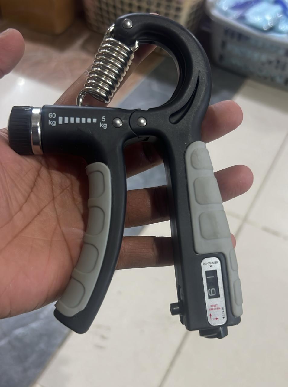 Adjustable Exerciser Hand Gripper With Counter