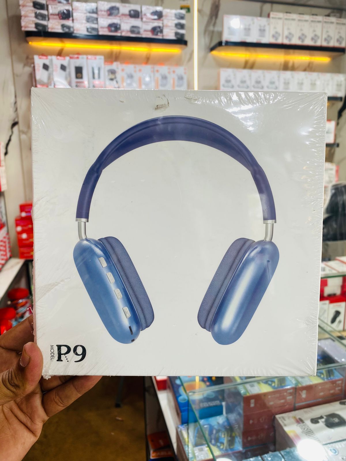 P9 Wireless Bluetooth Headphones – Fidelity Stereo Sound with Foldable Design